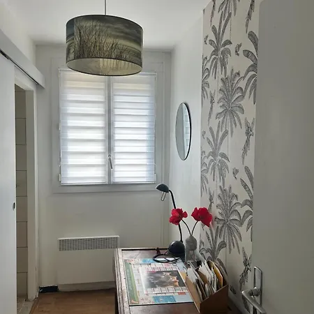 Dans Maison Individuelle Apartment